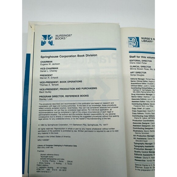 Nurses Reference Library Lot of 12 books, Assessment, Emergencies, and more... - Picture 15 of 16